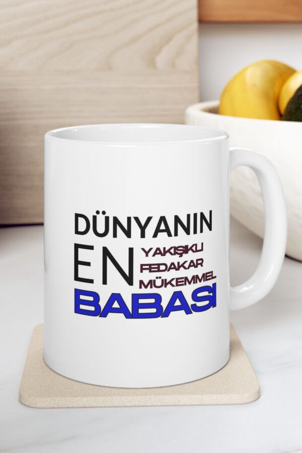 Dünyanın En Yakışıklı babası yazılı Babalar günü – Doğum Günü Hediyesi – Hediye Porselen Kupa Bardak